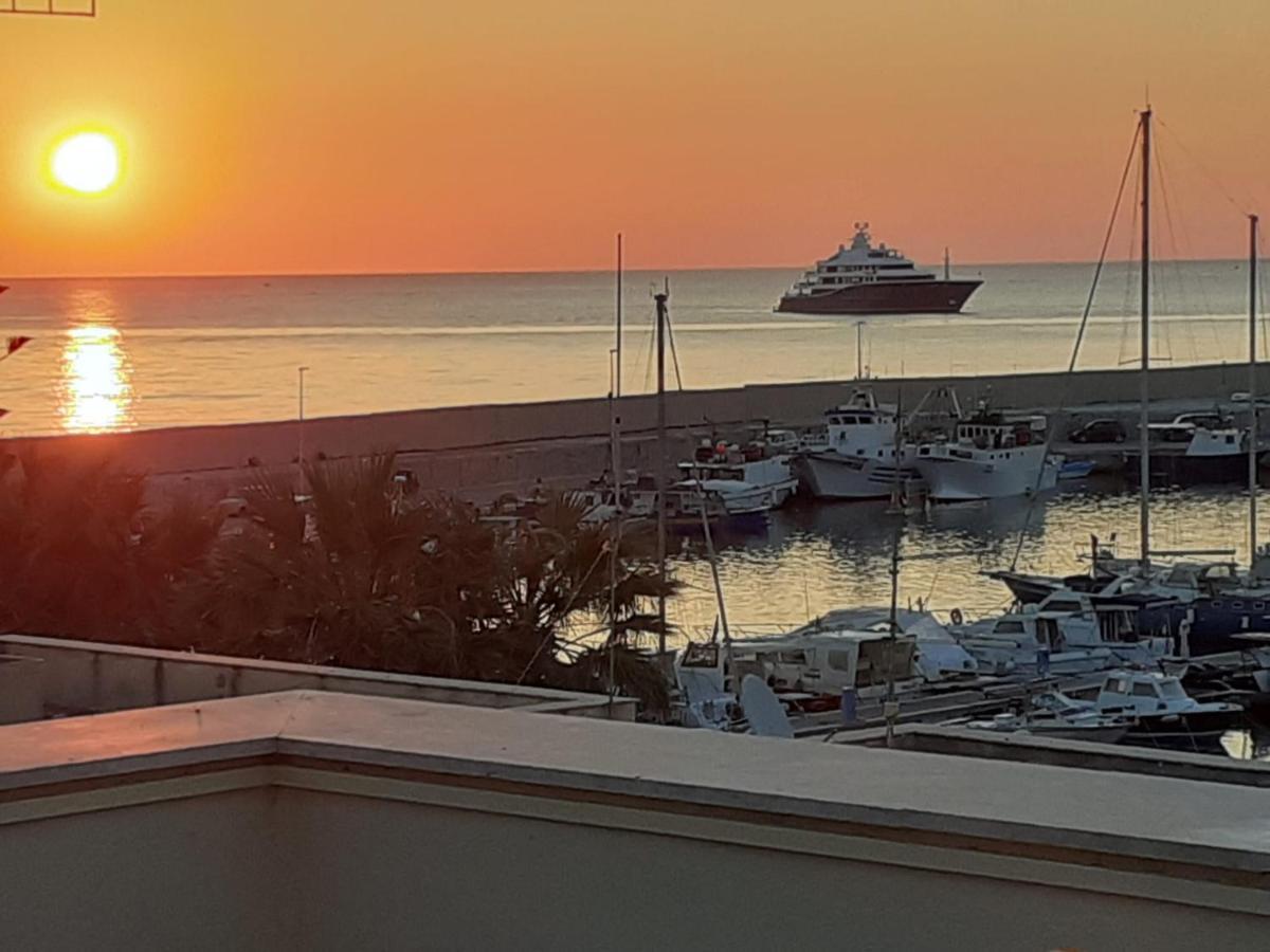 Il Torrazzo Da Francesca Bed & Breakfast San Vito Lo Capo Eksteriør bilde